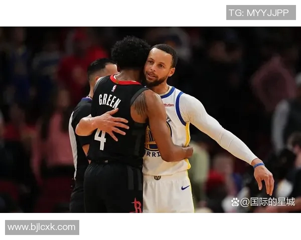 勇士与雷霆第六场激战回顾球星对决与战术博弈的精彩瞬间